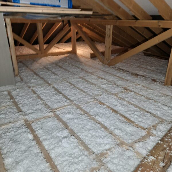 Auksto bēņiņu siltināšana ar Knauf insulation Supafil Loft Pro