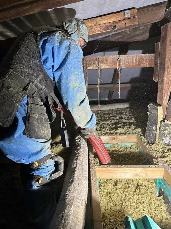 Bēniņu siltināšana ar beramo vati